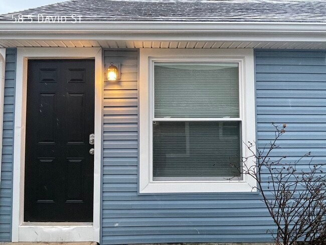 Building Photo - 2-Bedroom Duplex Where Everything is new!