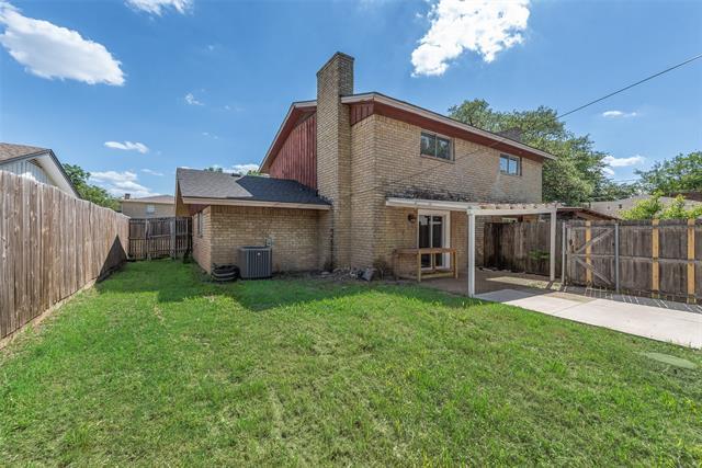 Building Photo - 15817 El Estado Dr