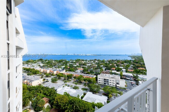 Building Photo - 2000 Towerside Terrace
