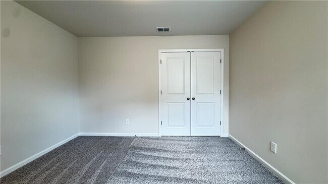 Building Photo - 282 Timberland Ave