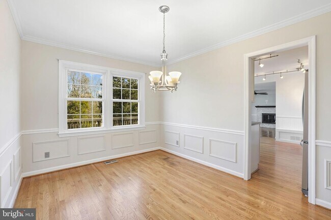 Building Photo - 7329 Fleetwood Ct