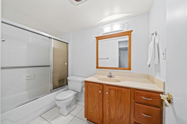 Building Photo - 413 Blue Jay Ln