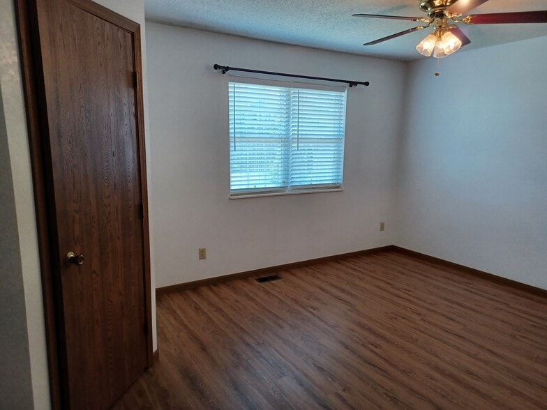 Building Photo - 24 Christine Dr