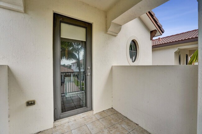 Building Photo - 3946 NW 84th Way