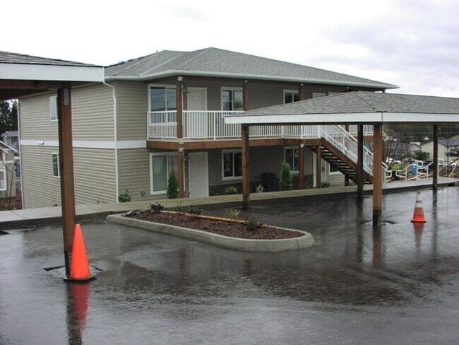 Primary Photo - 3-bedroom, 2-bath lower unit in Ferndale--...