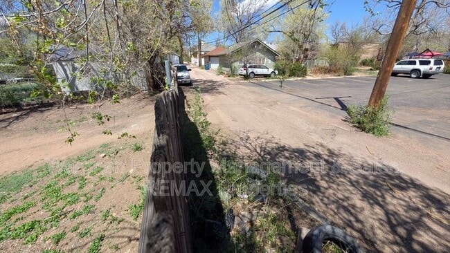 Building Photo - 1016 W Cucharras St