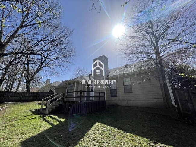 Building Photo - 5738 Riverhead Ave