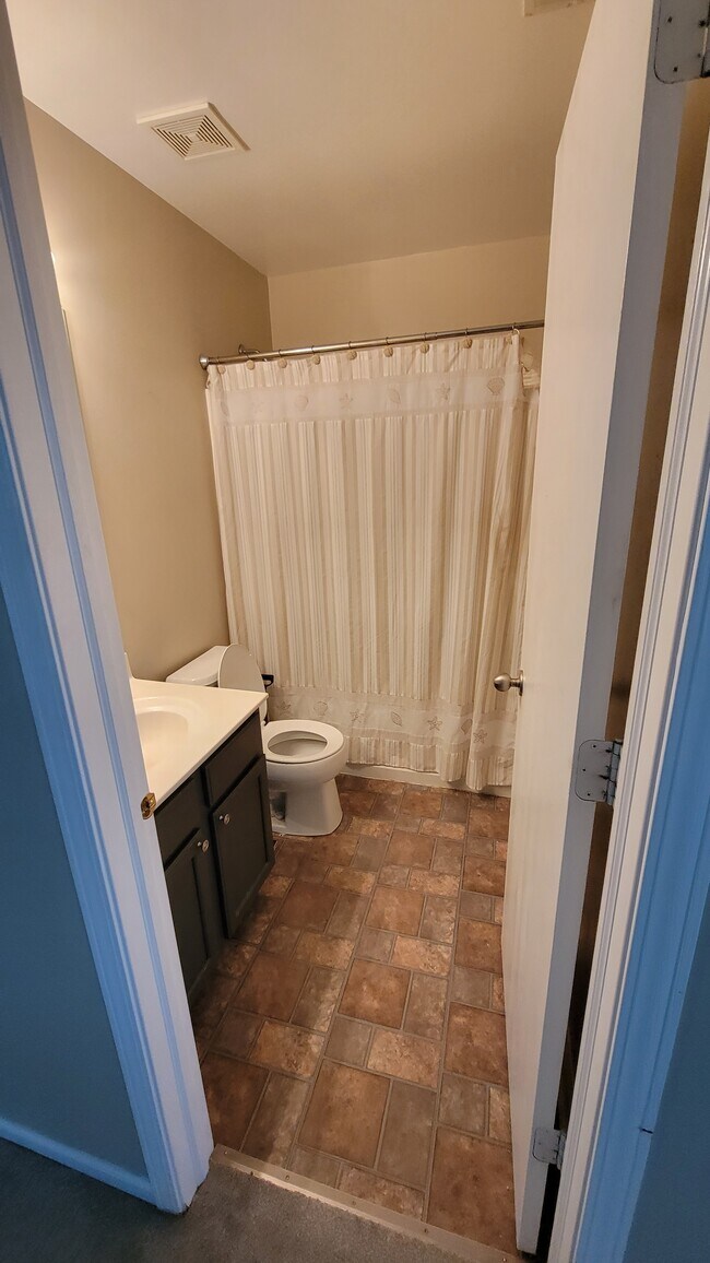 2nd Full Bath - 2516 Carrolwood Rd