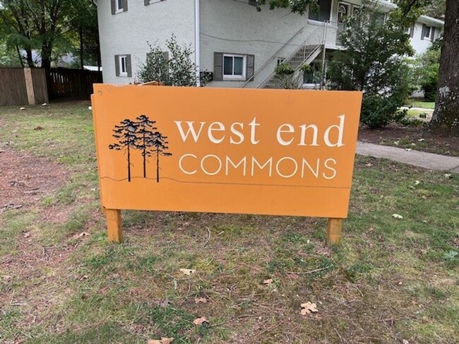 Building Photo - Spacious 3-Bedroom, 2-Bath located in the heart of Carrboro