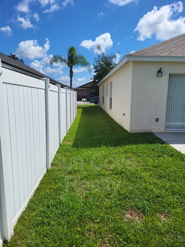 Building Photo - 7607 Mariners Harbour Dr