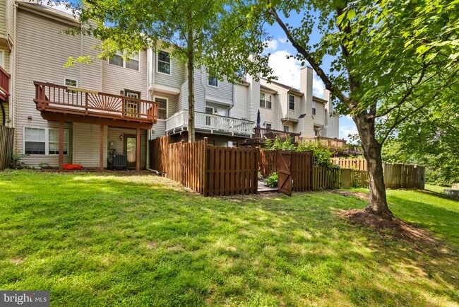 Building Photo - 106 Hackley Ct