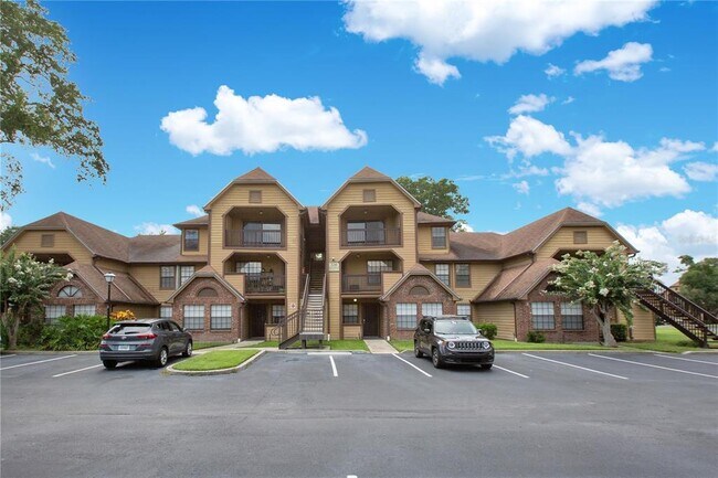 Primary Photo - 320 Black Oak Ct