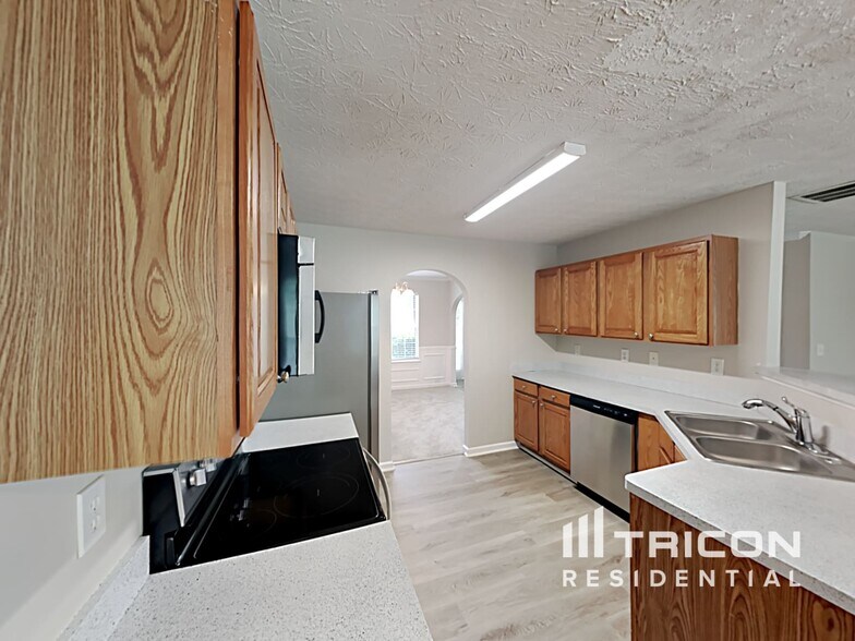 Building Photo - 3765 Georgia Dr
