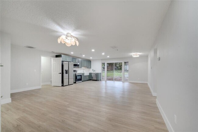 Building Photo - 7043 Carlene Dr