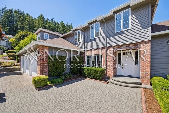Building Photo - 2055 Ridge Pointe Dr