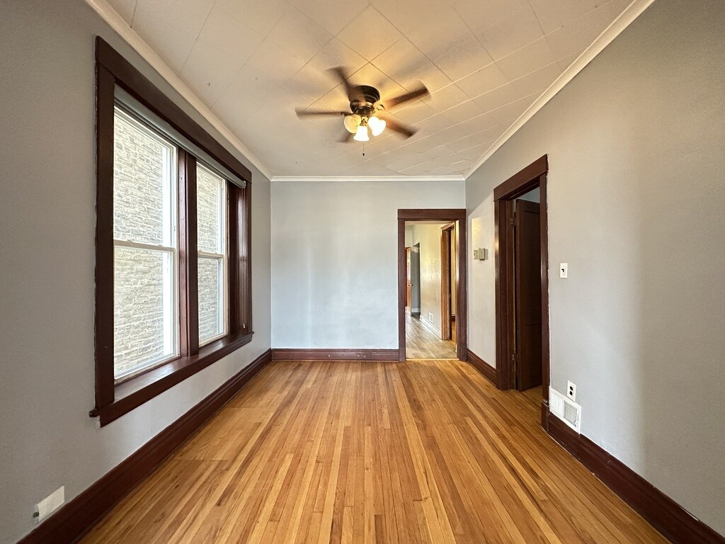 Building Photo - 3530 N Elston Ave