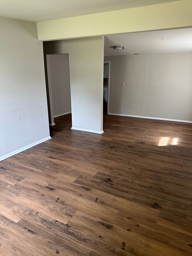 Building Photo - Cozy Home in Cloverdale