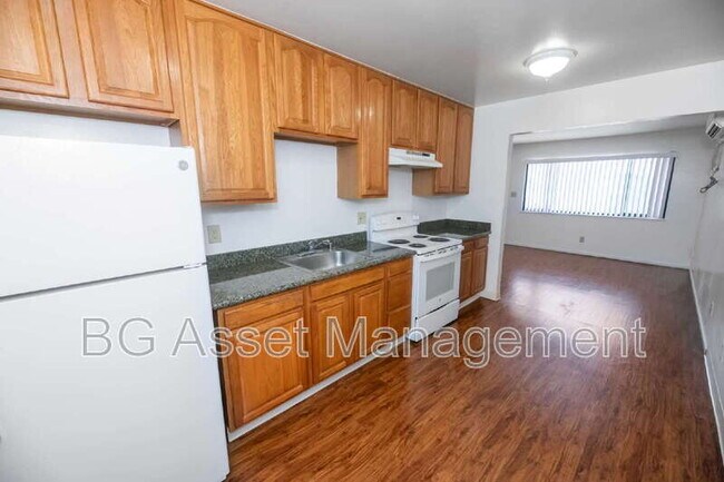 Building Photo - 460 San Marco St