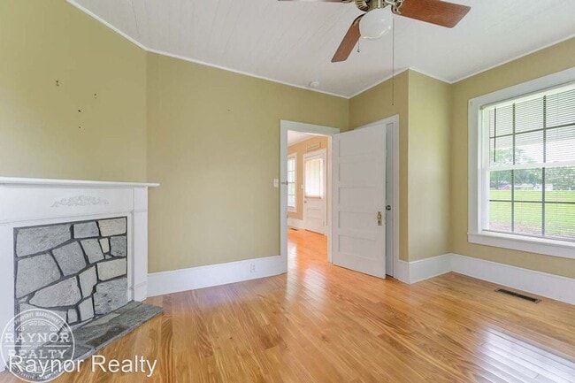 Building Photo - 2 br, 1 bath House - 4878 NC 56 E