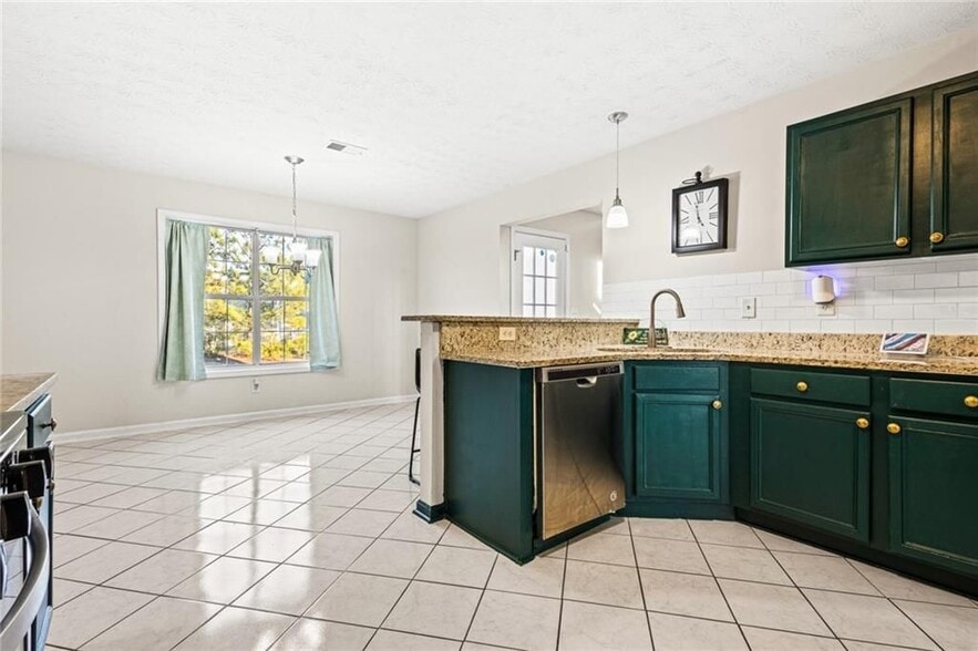 Building Photo - 2034 Locksley Terrace