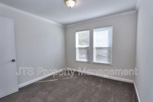 Building Photo - 9221 Rock Canyon Way