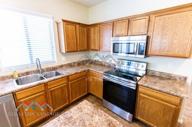 Building Photo - 17932 W Caribbean Ln