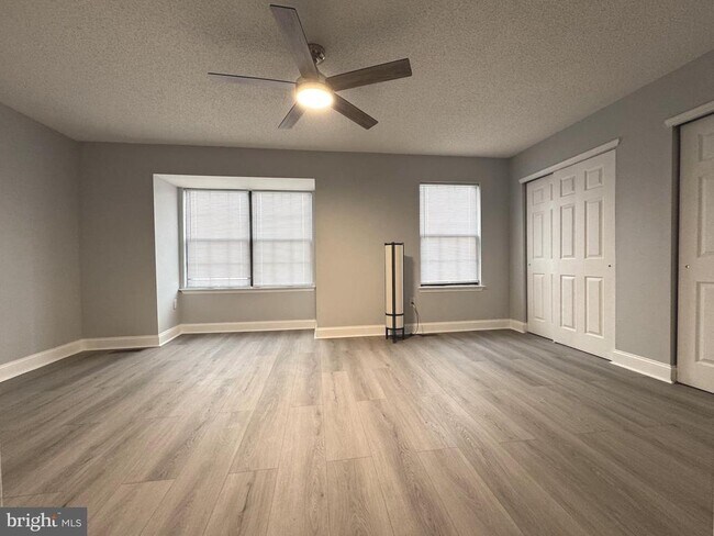 Building Photo - 3 Stout Ct