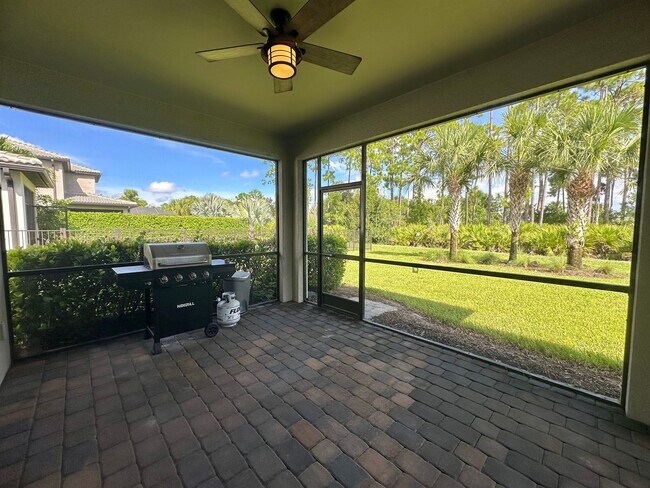 Building Photo - 9074 Bexley Dr