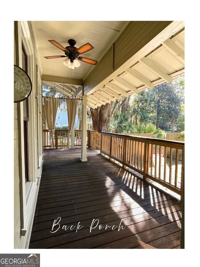 Building Photo - 208 Bartlett St