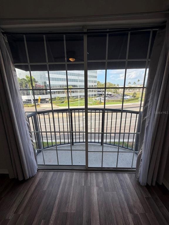 Building Photo - 5220 W Kennedy Blvd