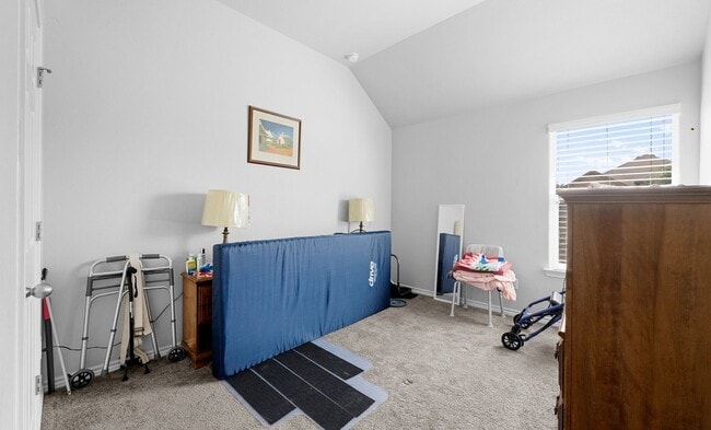 Building Photo - 3042 Besterio Dr