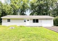 Building Photo - 3 Bedroom house