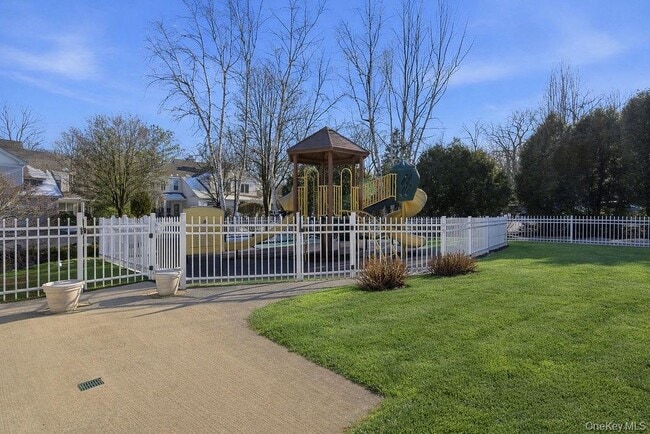 Building Photo - 305 Glenwood Dr