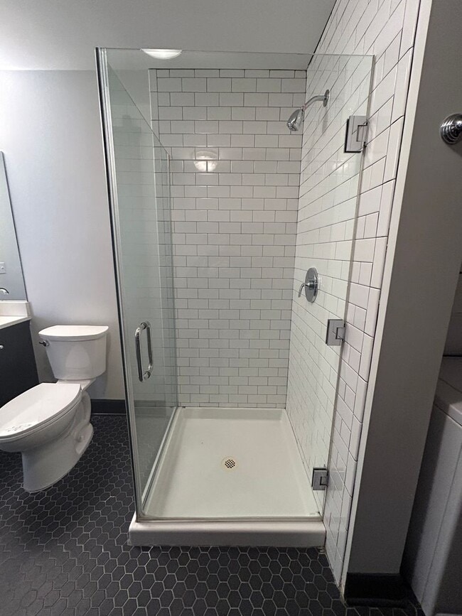 Building Photo - LEASE SPECIAL! HALF OFF FIRST FULL MONTH! Historic and Upscale 1 Bedroom 1 Bathroom Downtown