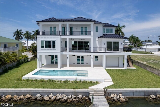 Building Photo - 18563 Cutlass Dr