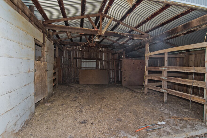 Building Photo - 1403 Harpole Rd E