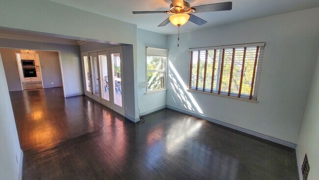 Building Photo - Gorgeous 3 Bed 2 Bath House In Whittier Co...