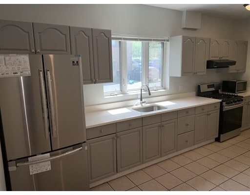 Building Photo - 25 Moreland St