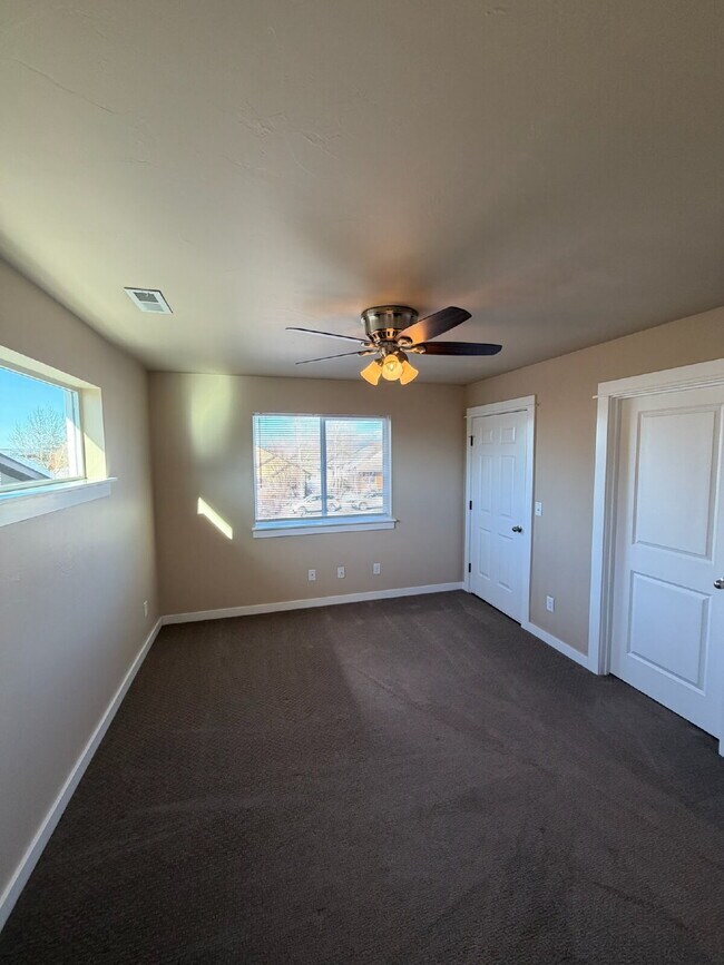 Building Photo - 4022 Sunstone St