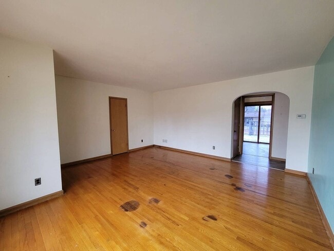 Building Photo - 3 bed 1 Bath Single Family Home in Rothschild