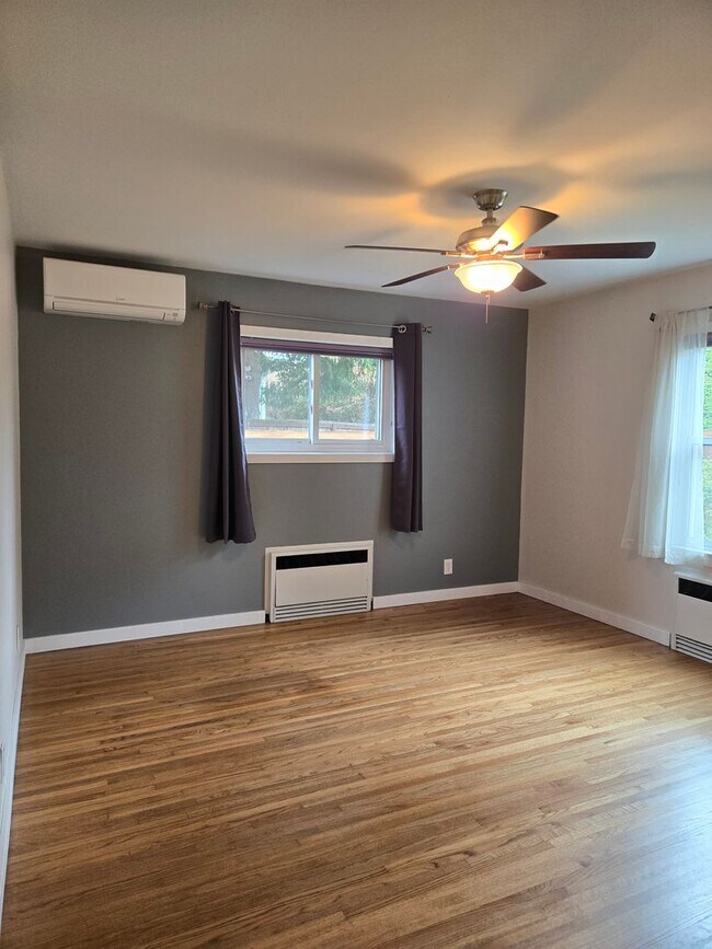 Building Photo - Cozy rambler
