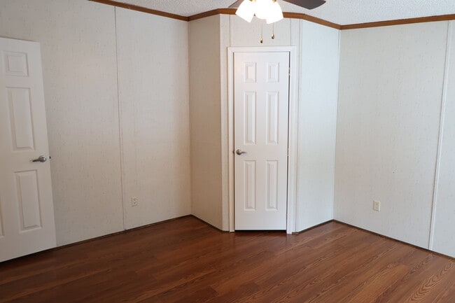 Building Photo - 922 Moss Oak Ct