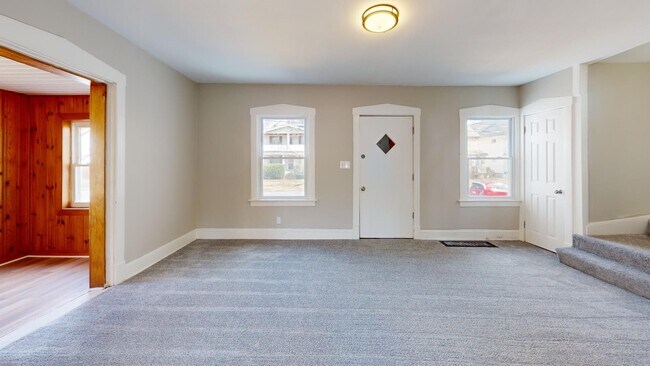 Building Photo - Cudell / West Boulevard Area - 3 bedroom/1...