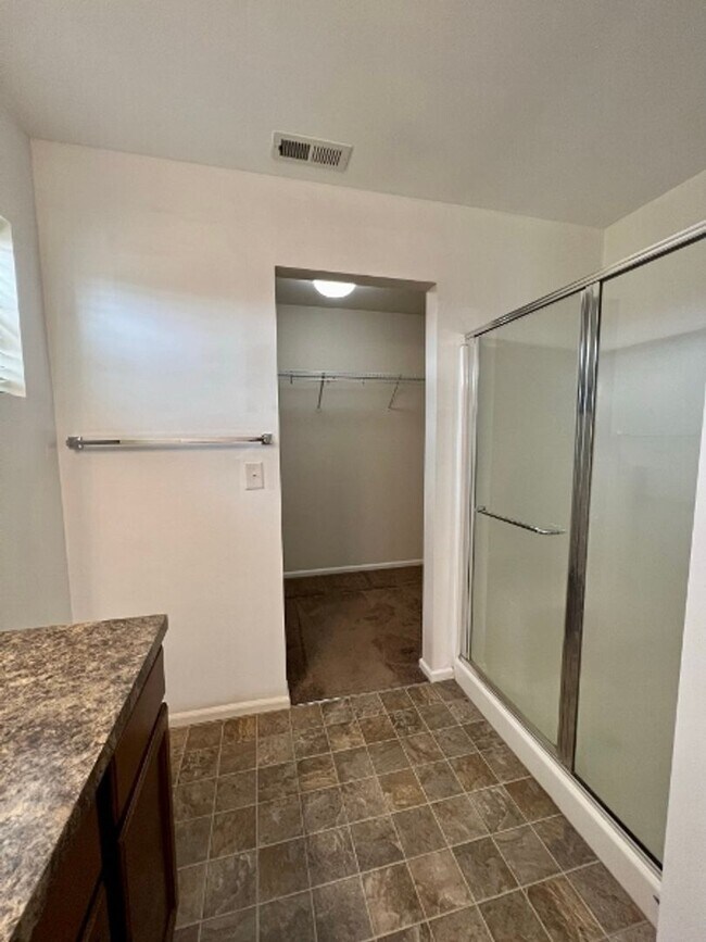 Building Photo - Tumwater 3 BD + Office Space - Move-In Special!