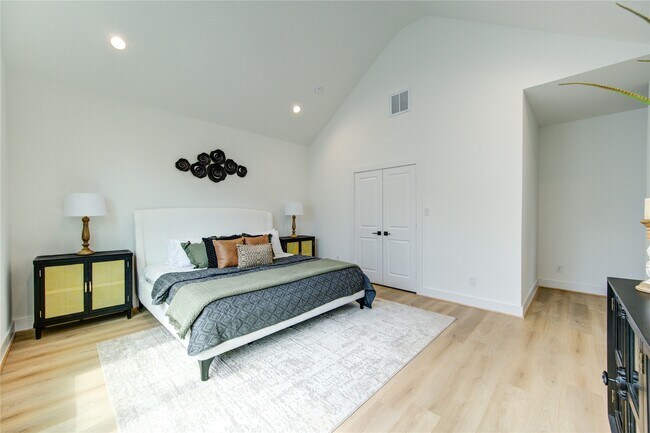 Building Photo - 4039 Buck St
