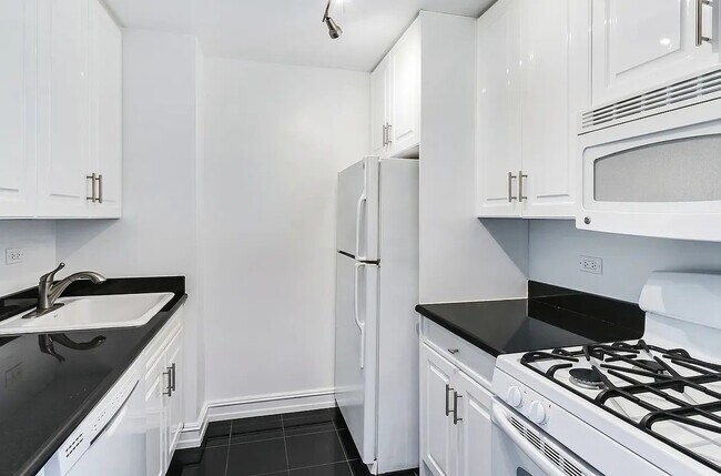 Building Photo - 888 8th Ave
