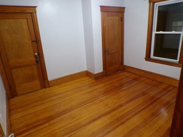 Building Photo - 230 Broadway