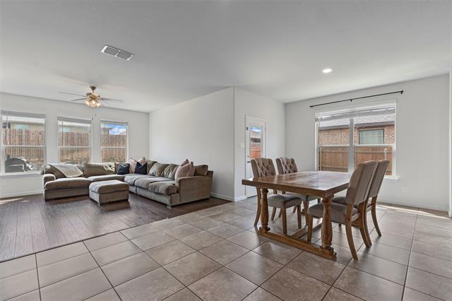 Building Photo - 1207 Burlingame Dr