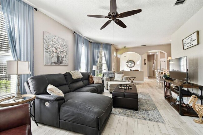 Building Photo - 1687 Starling Dr