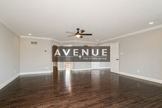 Building Photo - 17711 Westhampton Woods Dr